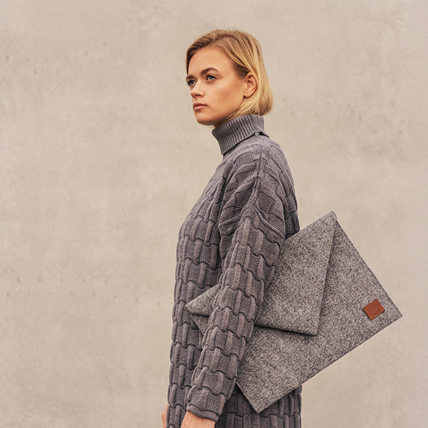 Clutch / Laptop Case Skive - Grå