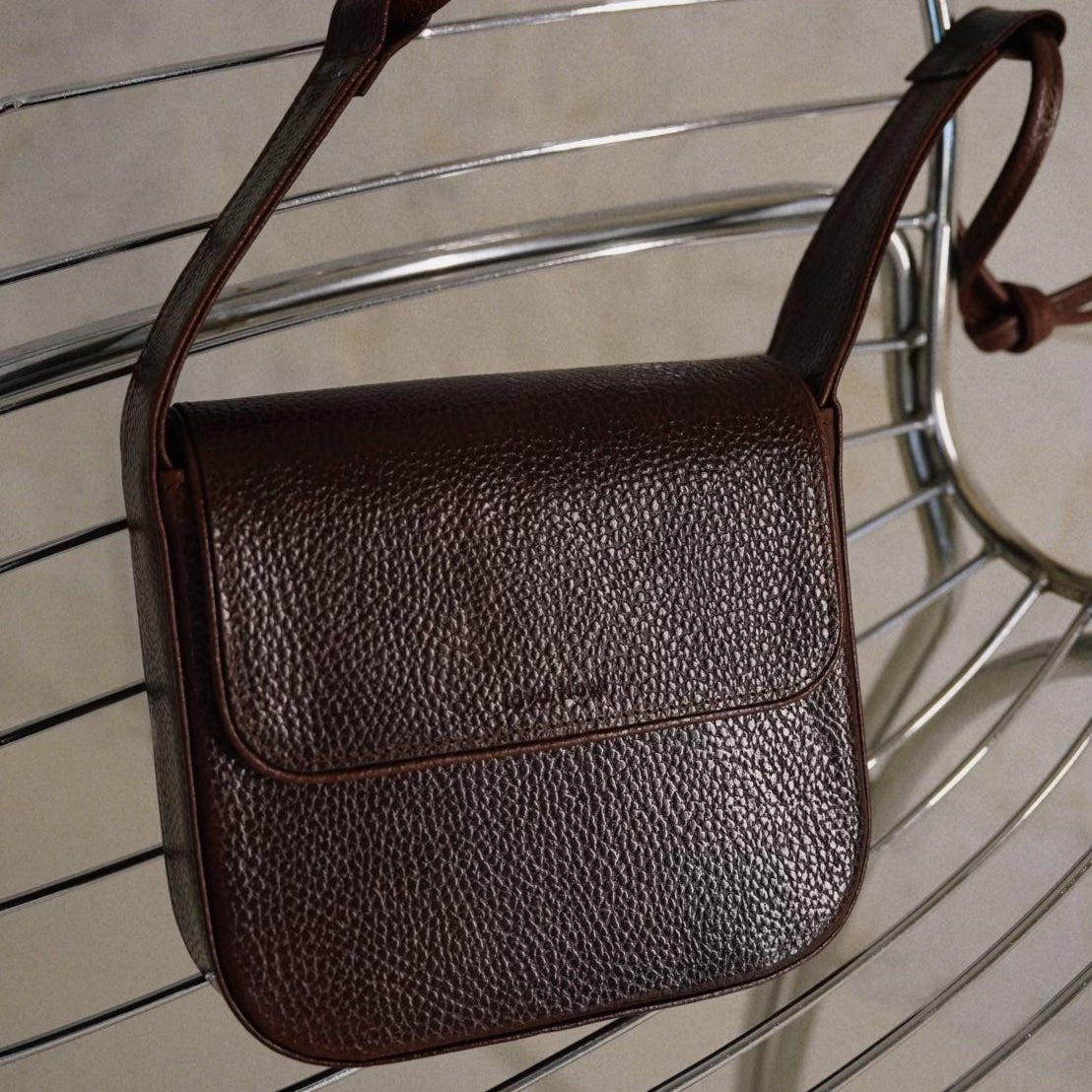 Crossbody Bag MUSA - mörkbrun - Stadspuls