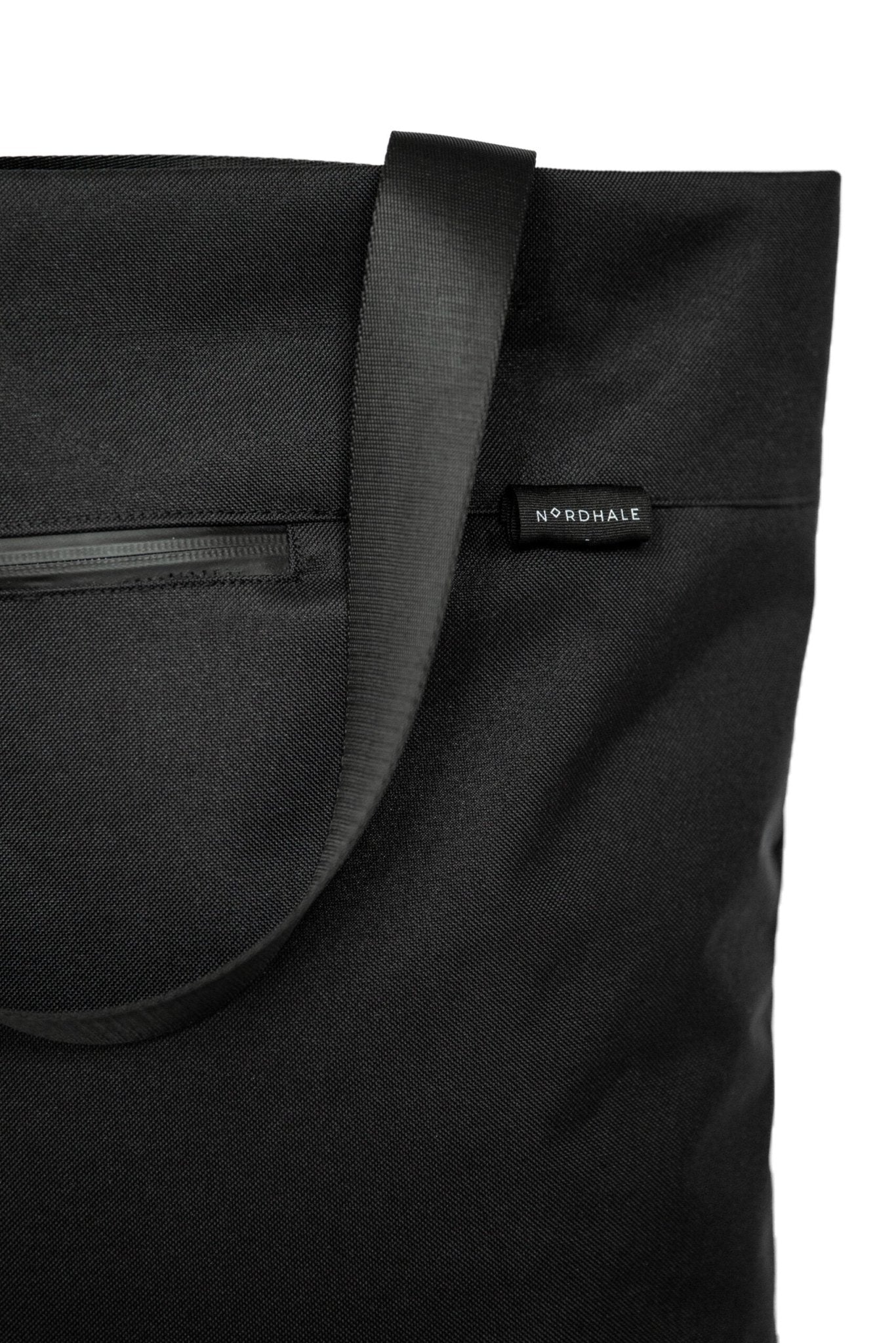 VIK Nordhale tote - rymlig stor väska i svart kanvas - 20 liter - Stadspuls